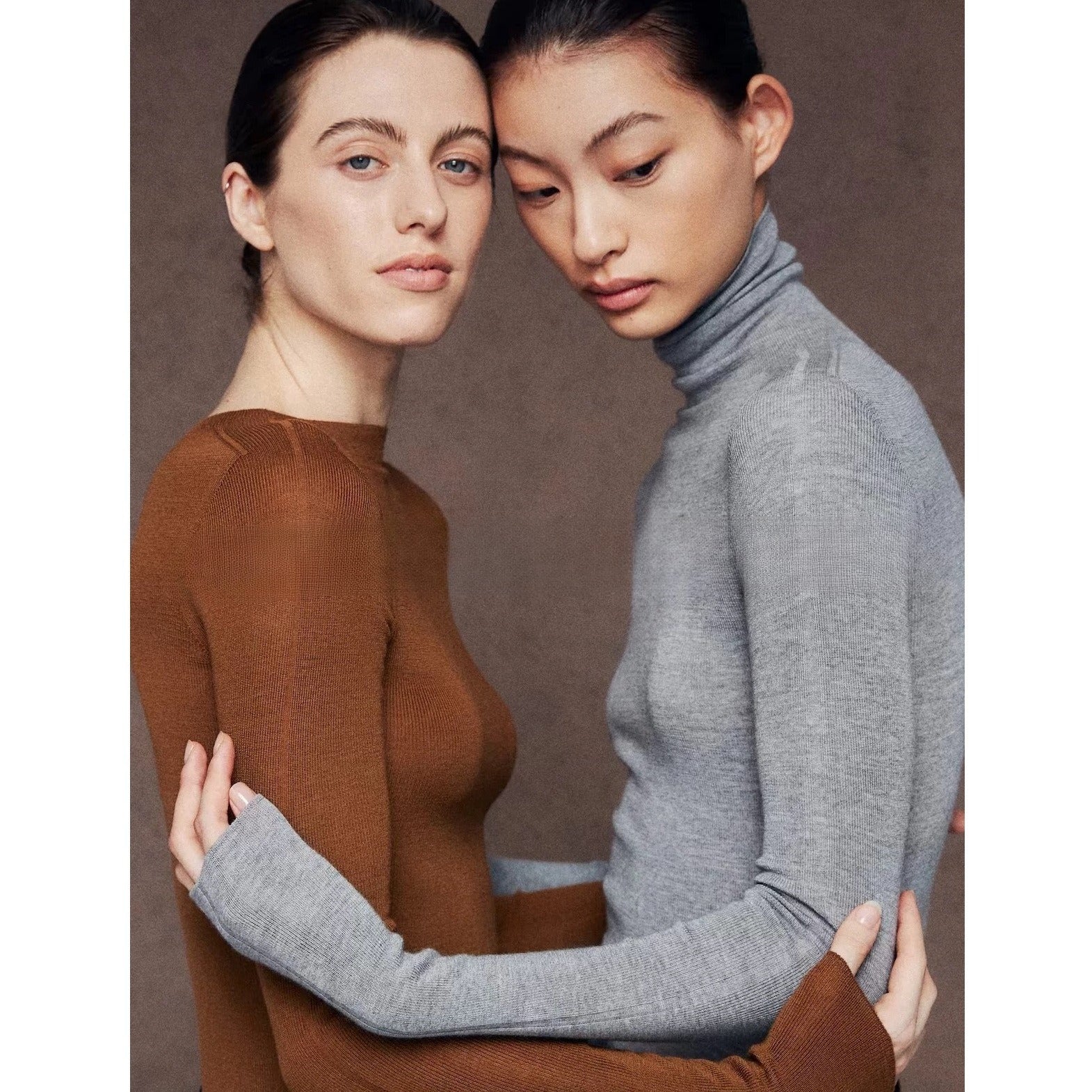 Knitted bottomed shirt top