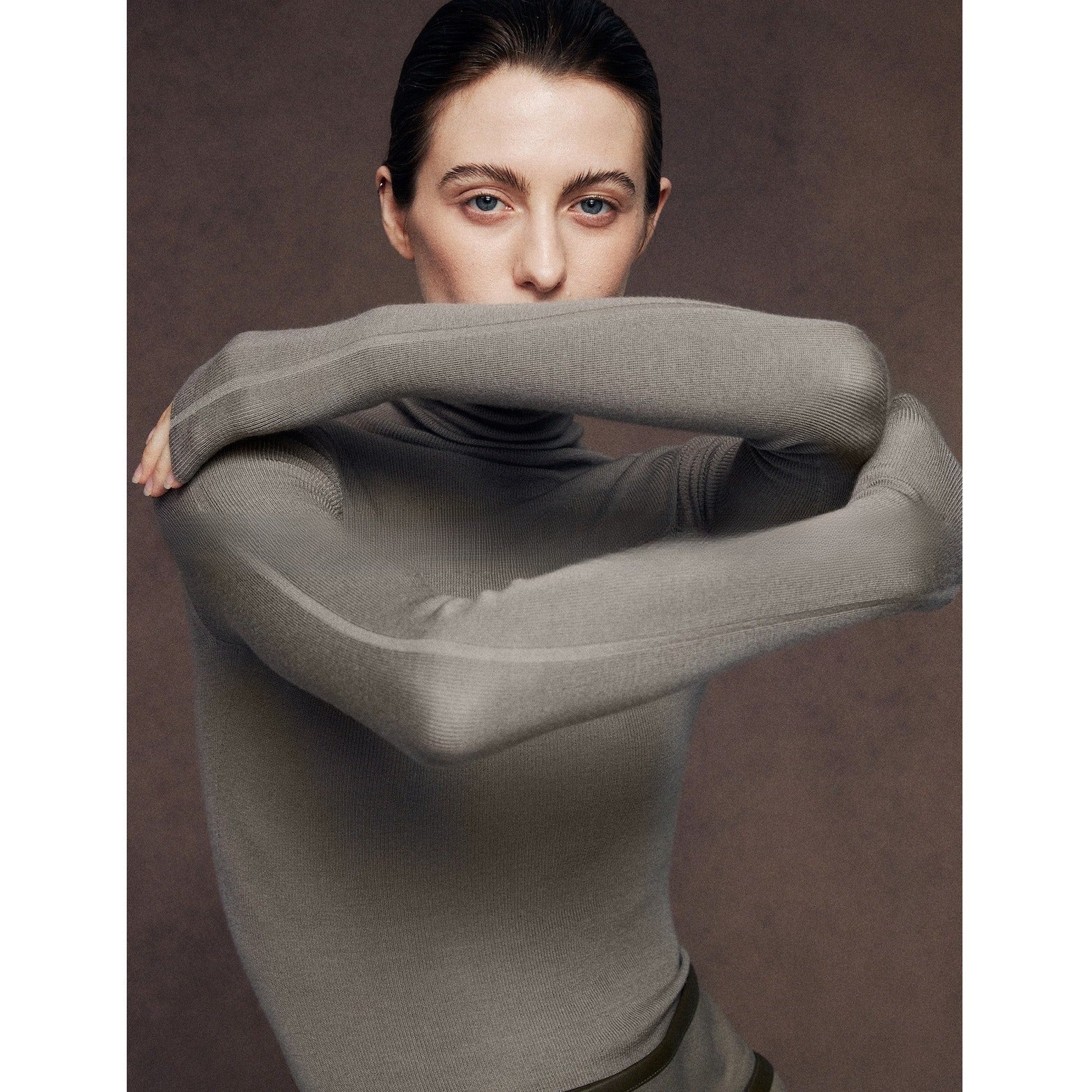 Knitted bottomed shirt top