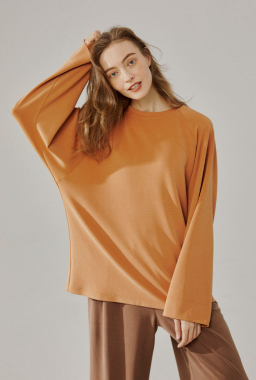 Long-Sleeve Graphic Logo Top