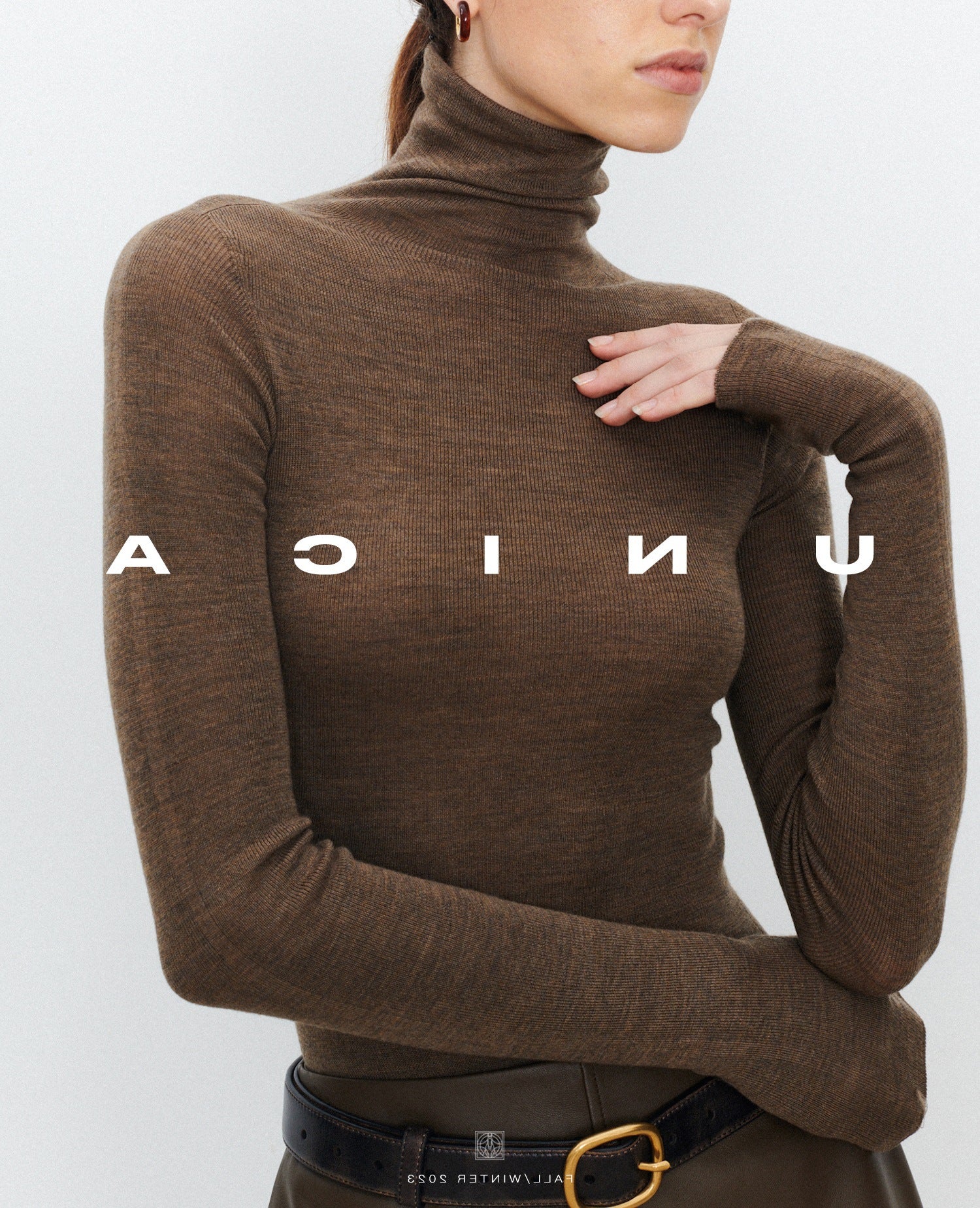 Knitted bottomed shirt top