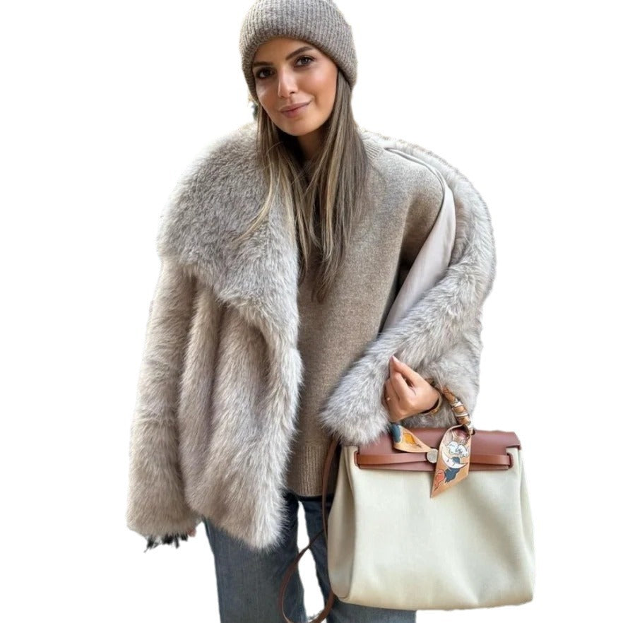 New trendy European and American style fur coat, fox fur coat