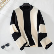 Loose crew neck knitted sweater contrasting colors