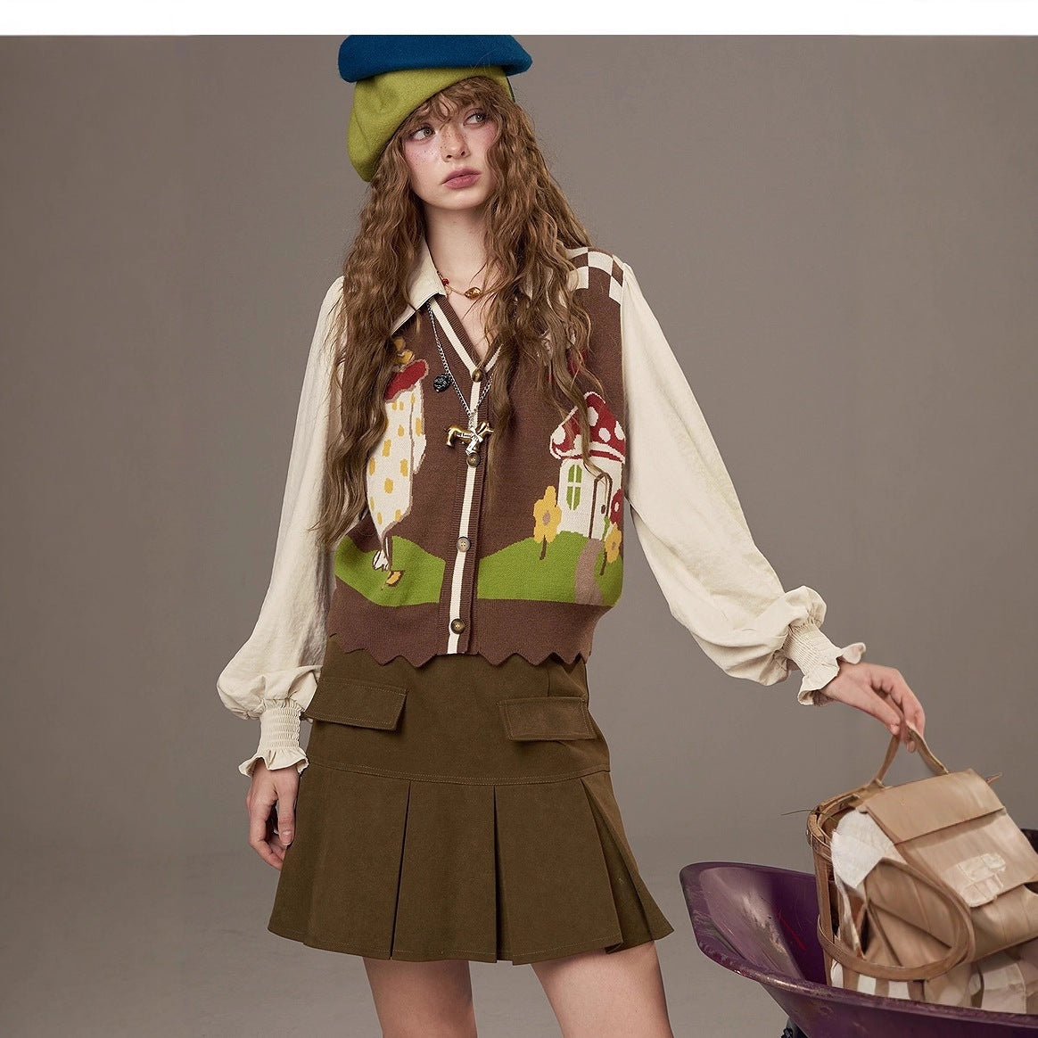 Splicing knitted sweater