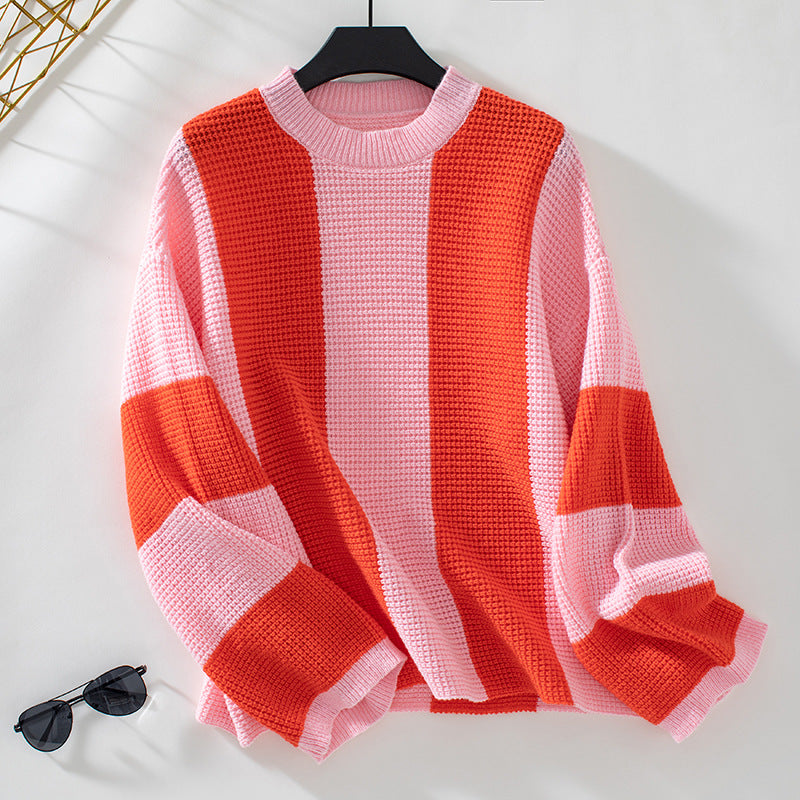 Loose crew neck knitted sweater contrasting colors