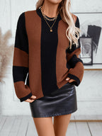 Loose crew neck knitted sweater contrasting colors