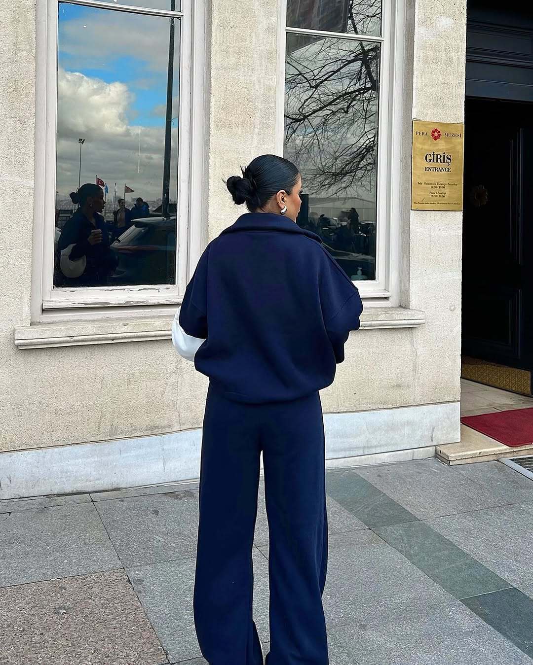 Half open pullover sweater trousers