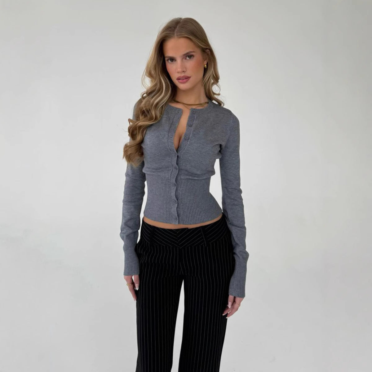 Knitted long-sleeved cardigan