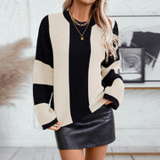 Loose crew neck knitted sweater contrasting colors