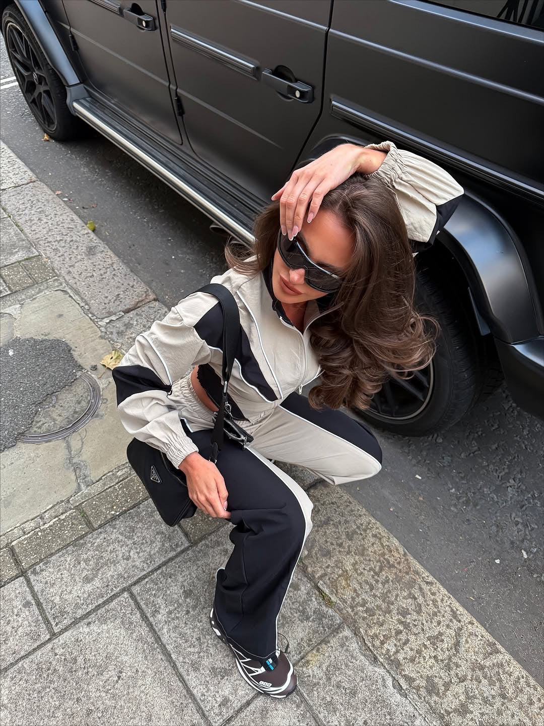 Contrast color irregular top trousers