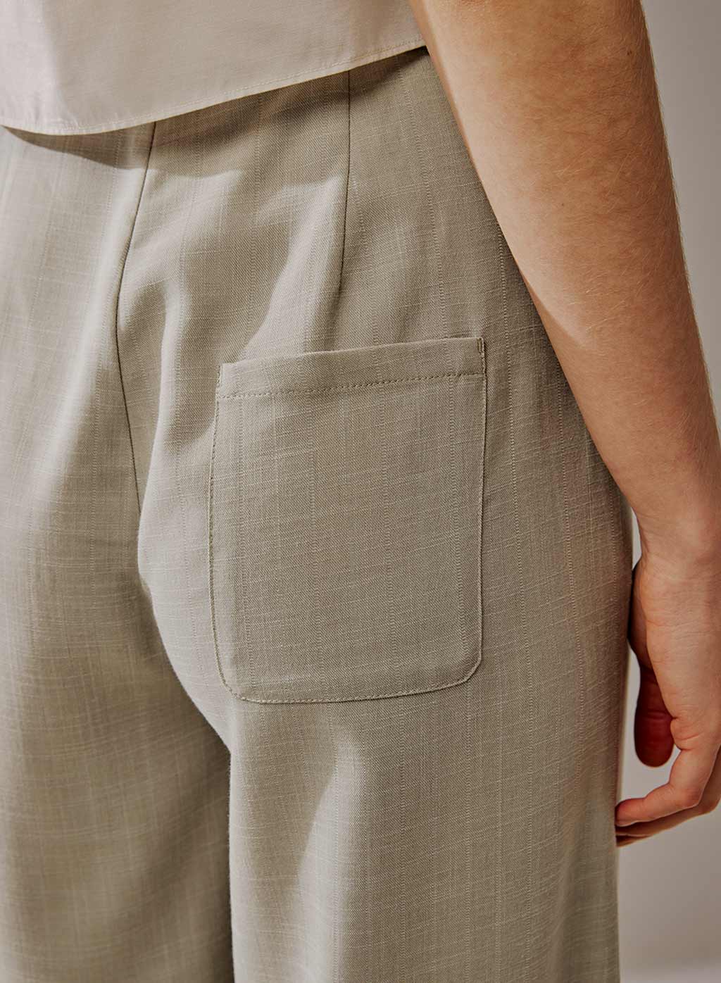 Fold Pleated Wide-Leg Pants